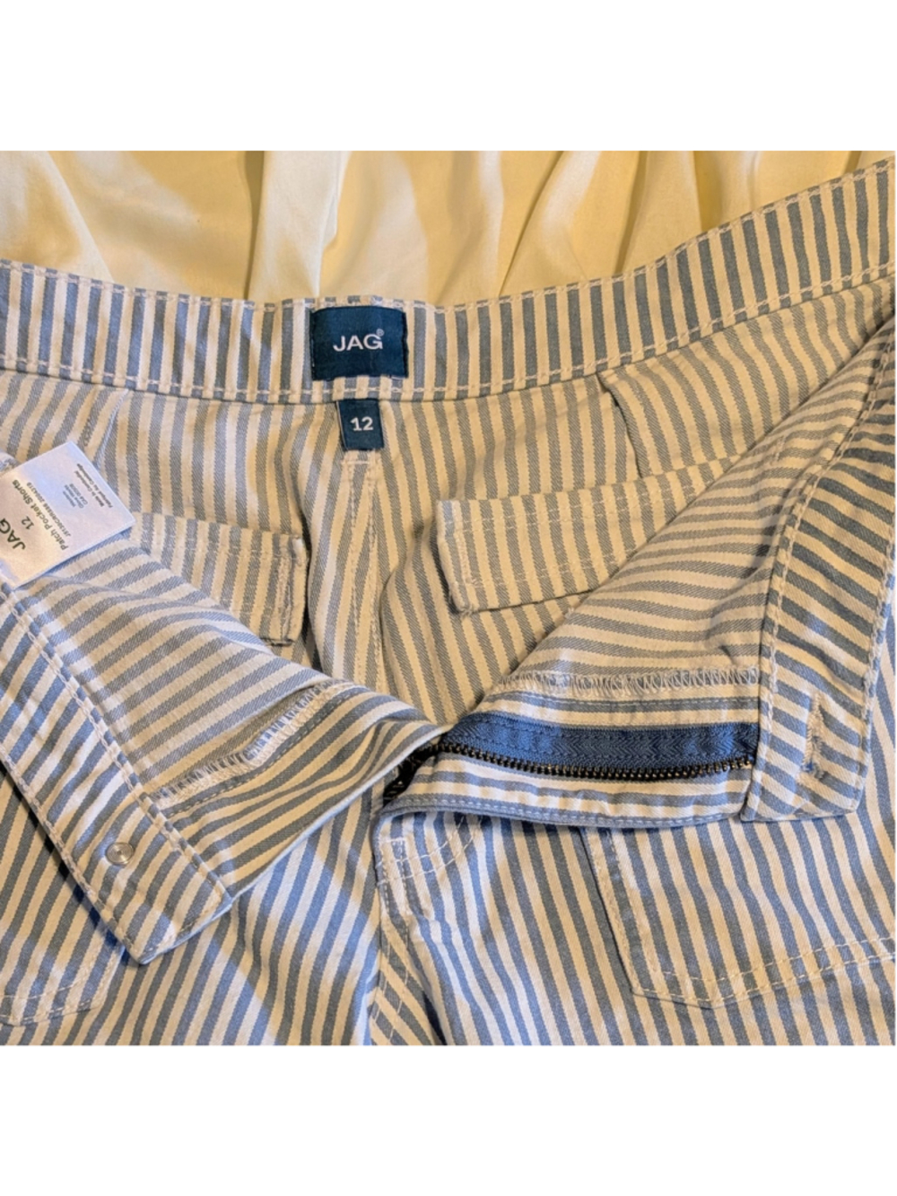 JAG Striped Patch Pocket Shorts Women’s Size 12 Blue White Coastal Nautical - Picture 6 of 9